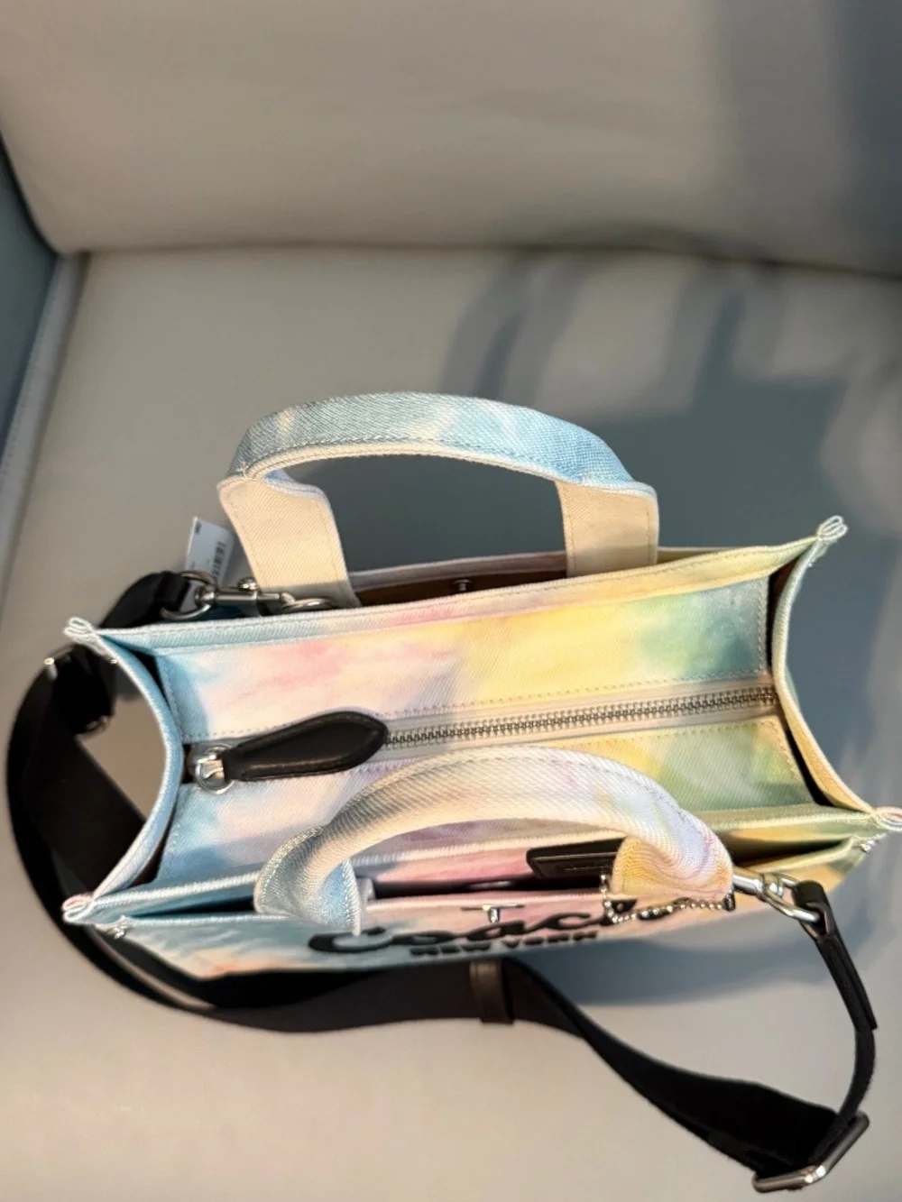 Coach Rainbow Cargo Tote 26 - Picture 11 of 11